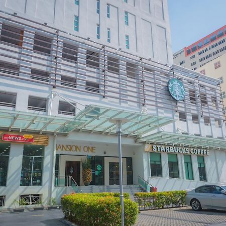 Mansion One Service Apartment George Town Eksteriør billede