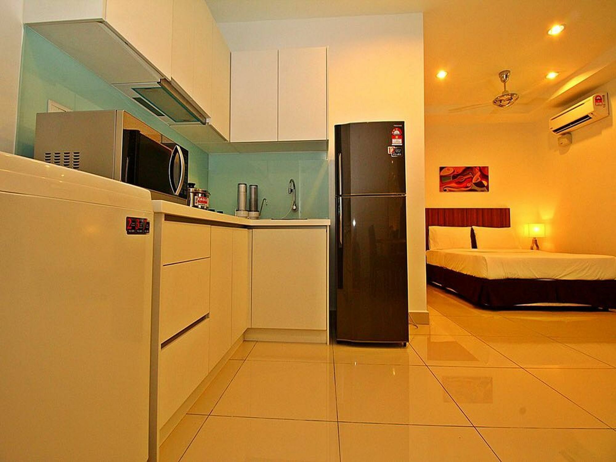 Mansion One Service Apartment George Town Eksteriør billede