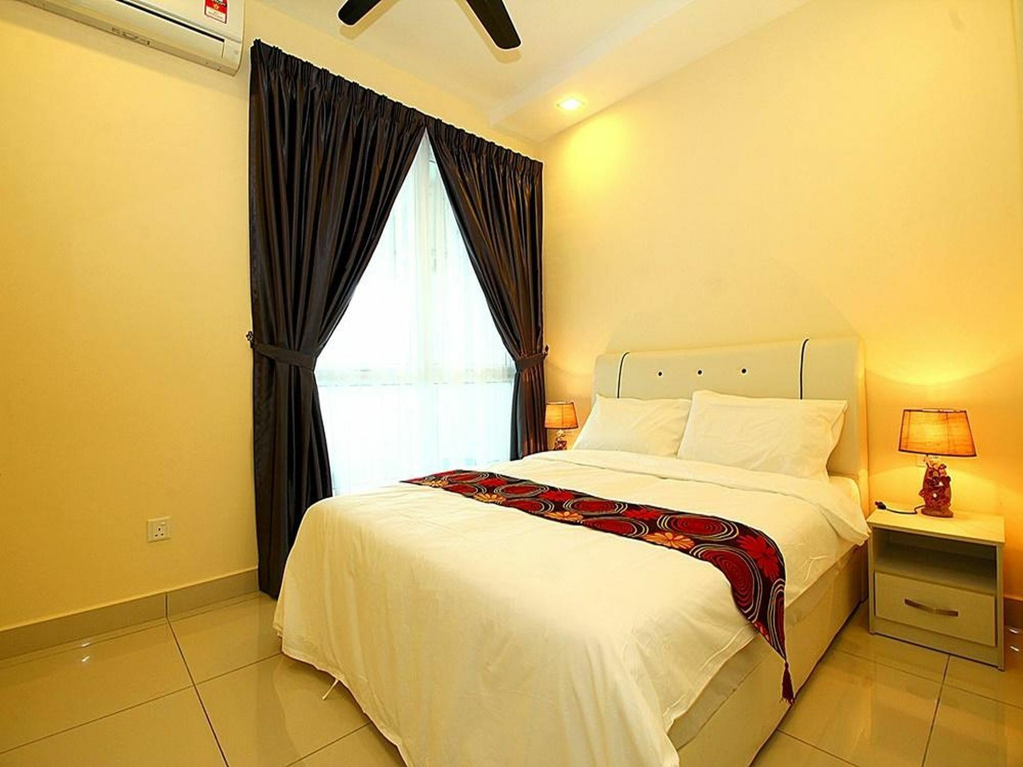 Mansion One Service Apartment George Town Eksteriør billede