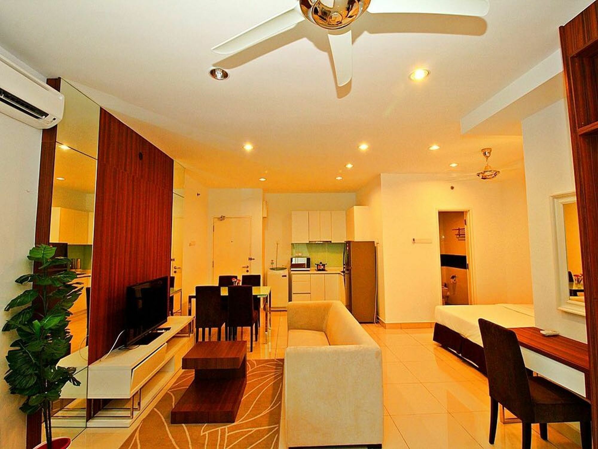 Mansion One Service Apartment George Town Eksteriør billede