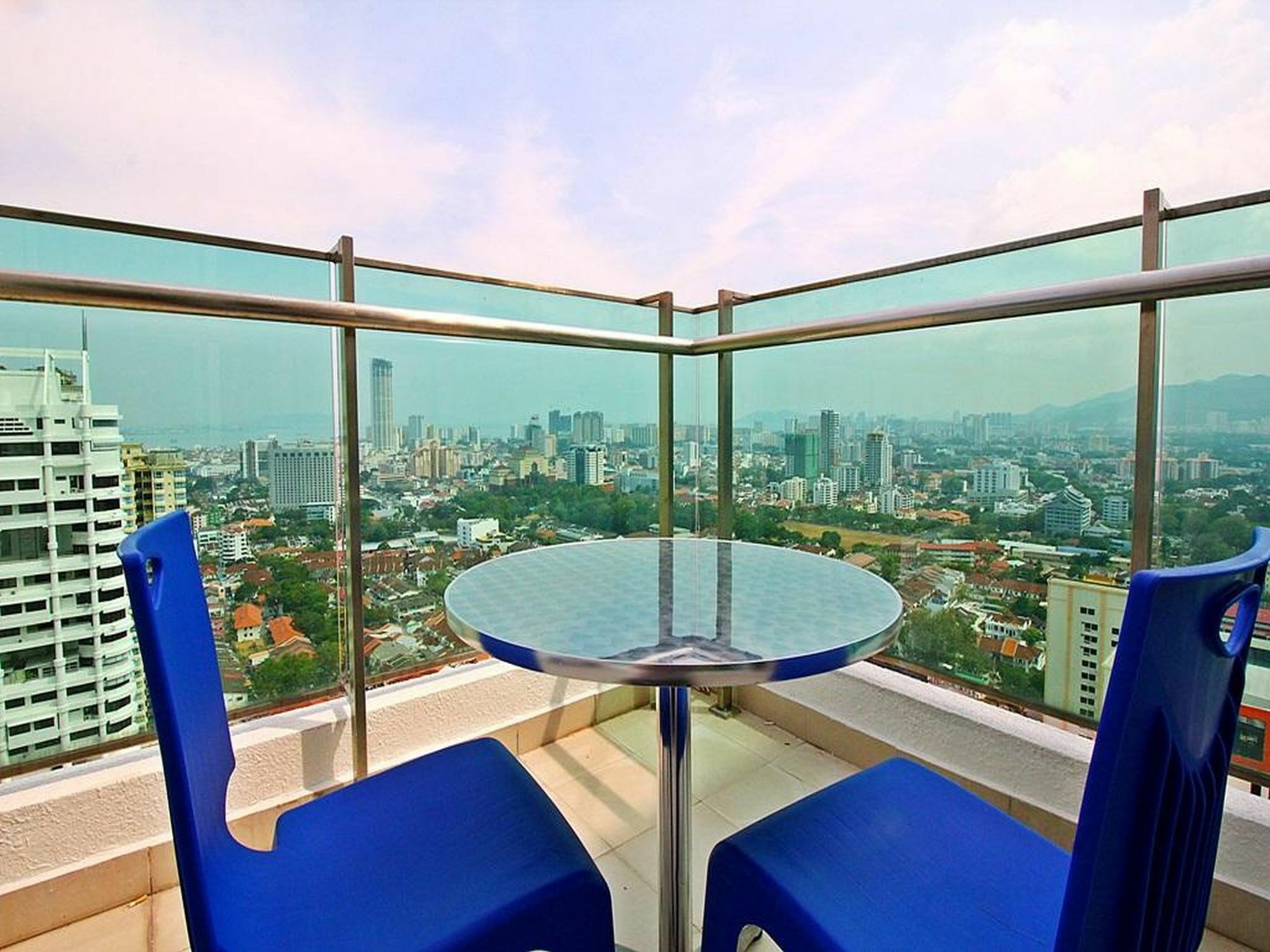 Mansion One Service Apartment George Town Eksteriør billede