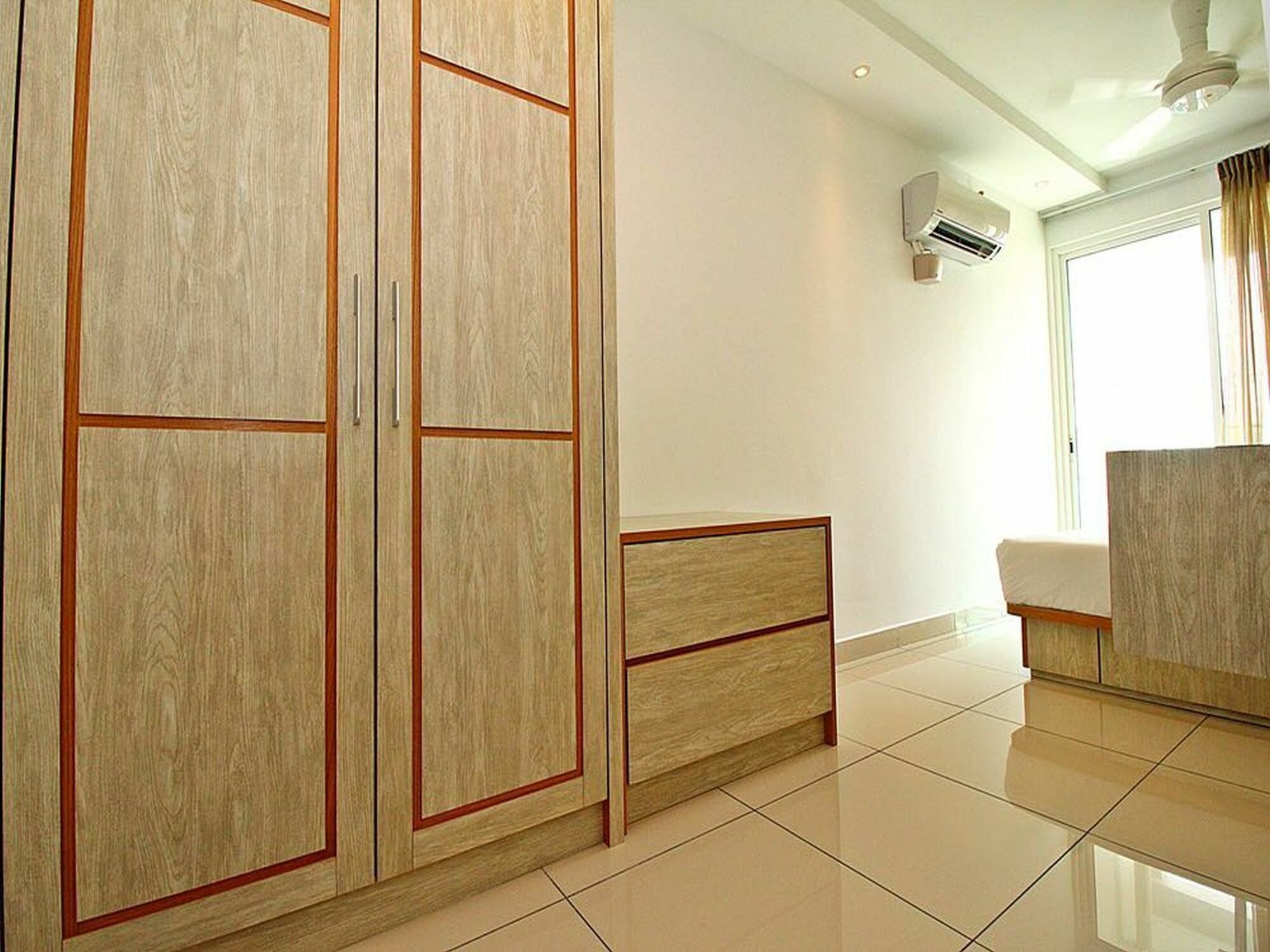 Mansion One Service Apartment George Town Eksteriør billede